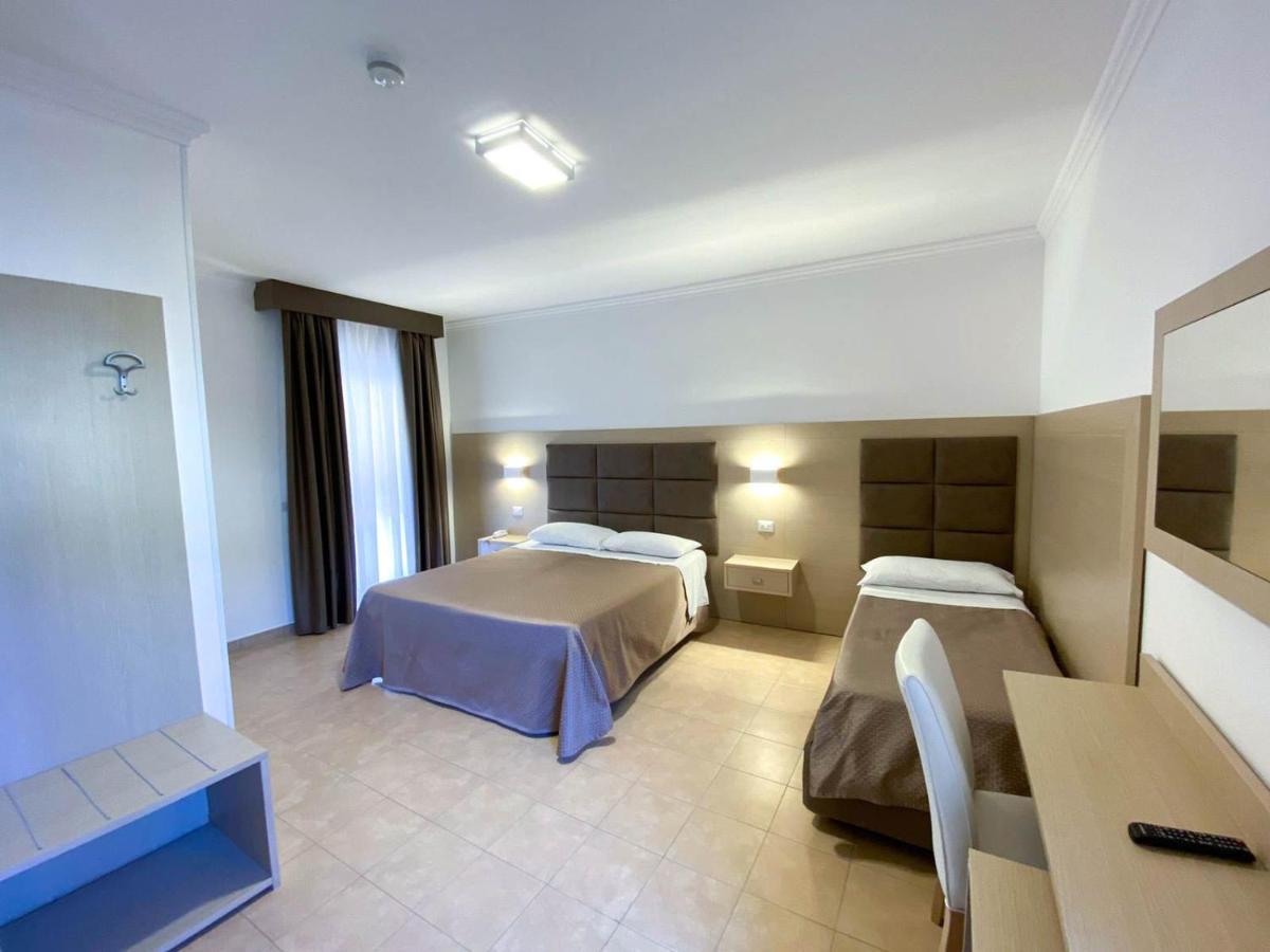 Hotel Le Naiadi Park Sul 3*